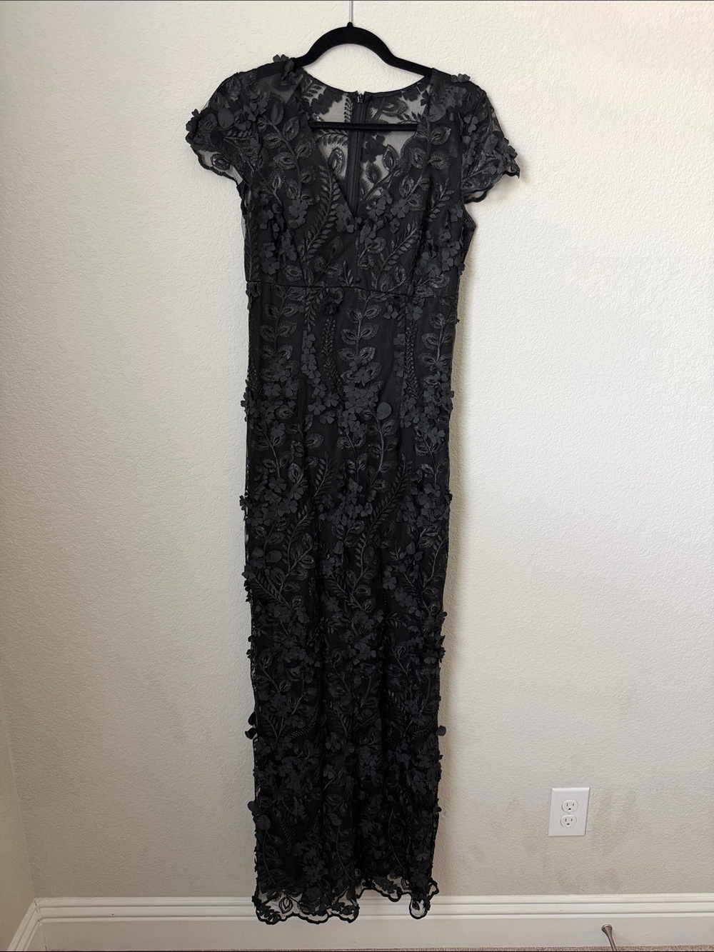 Carmen Marc Valvo Black Floral Appliqué Maxi Gown
